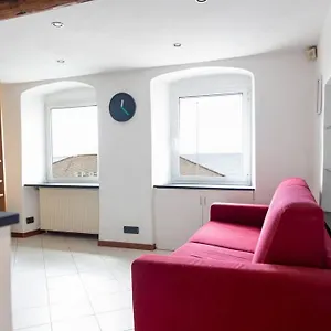 https://cinque-maggio-home-di-fronte-a-spiaggia-e-gaslini.hotelitalianriviera.com
